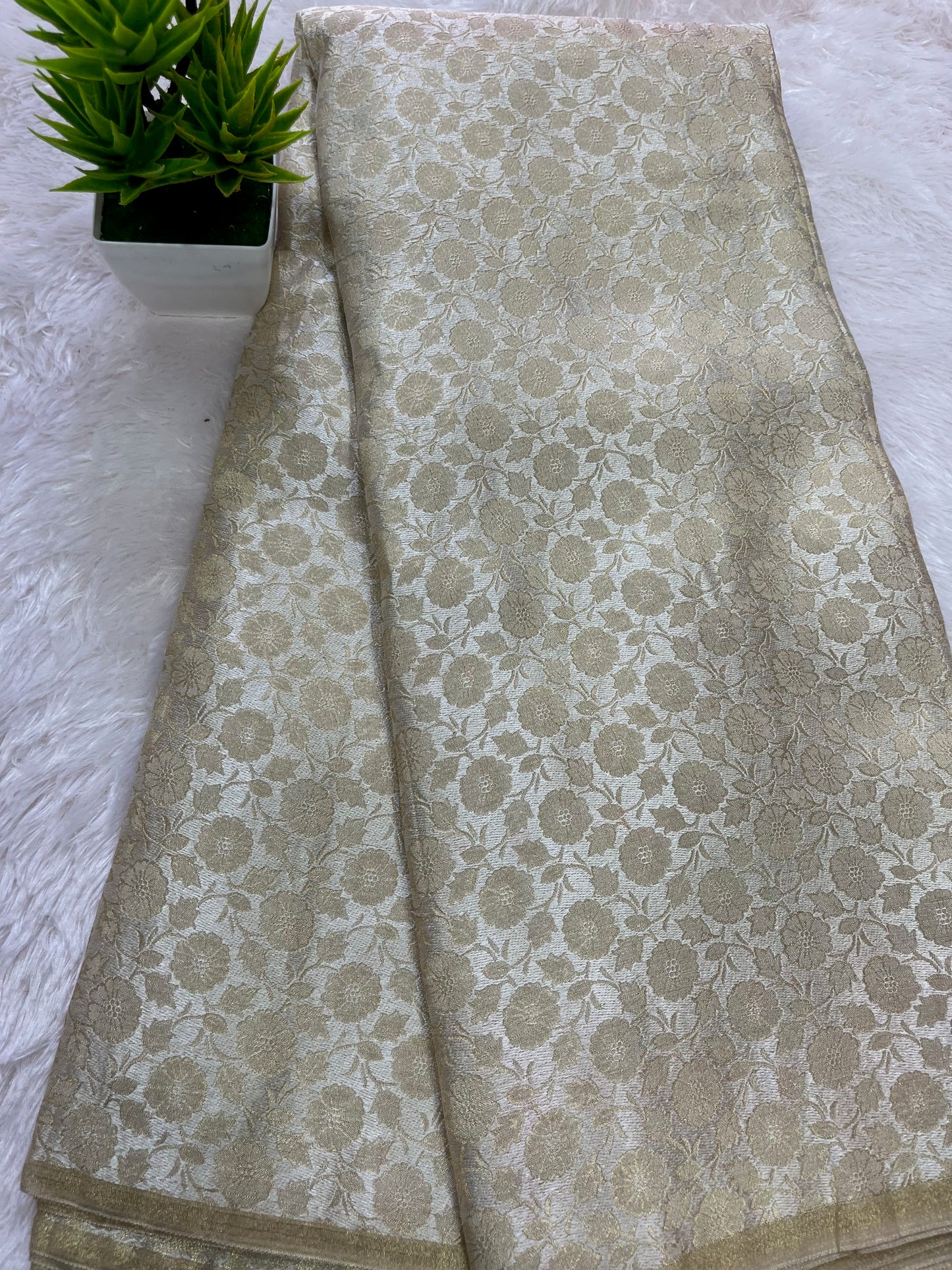 banarasi brocade fabric