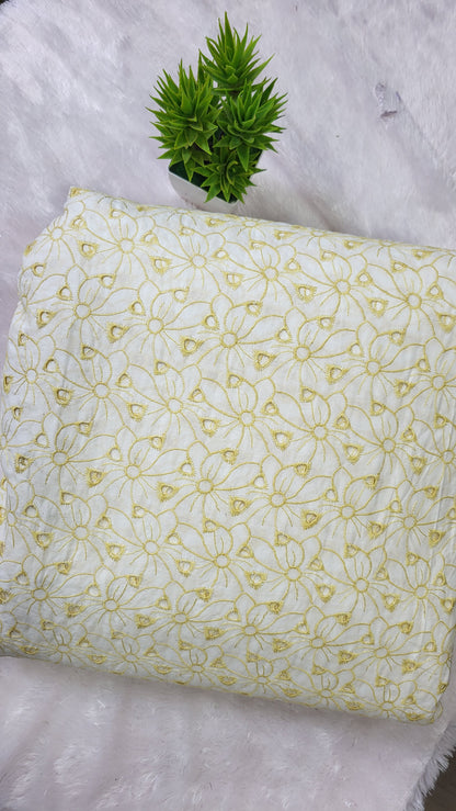 White and yellow hakoba