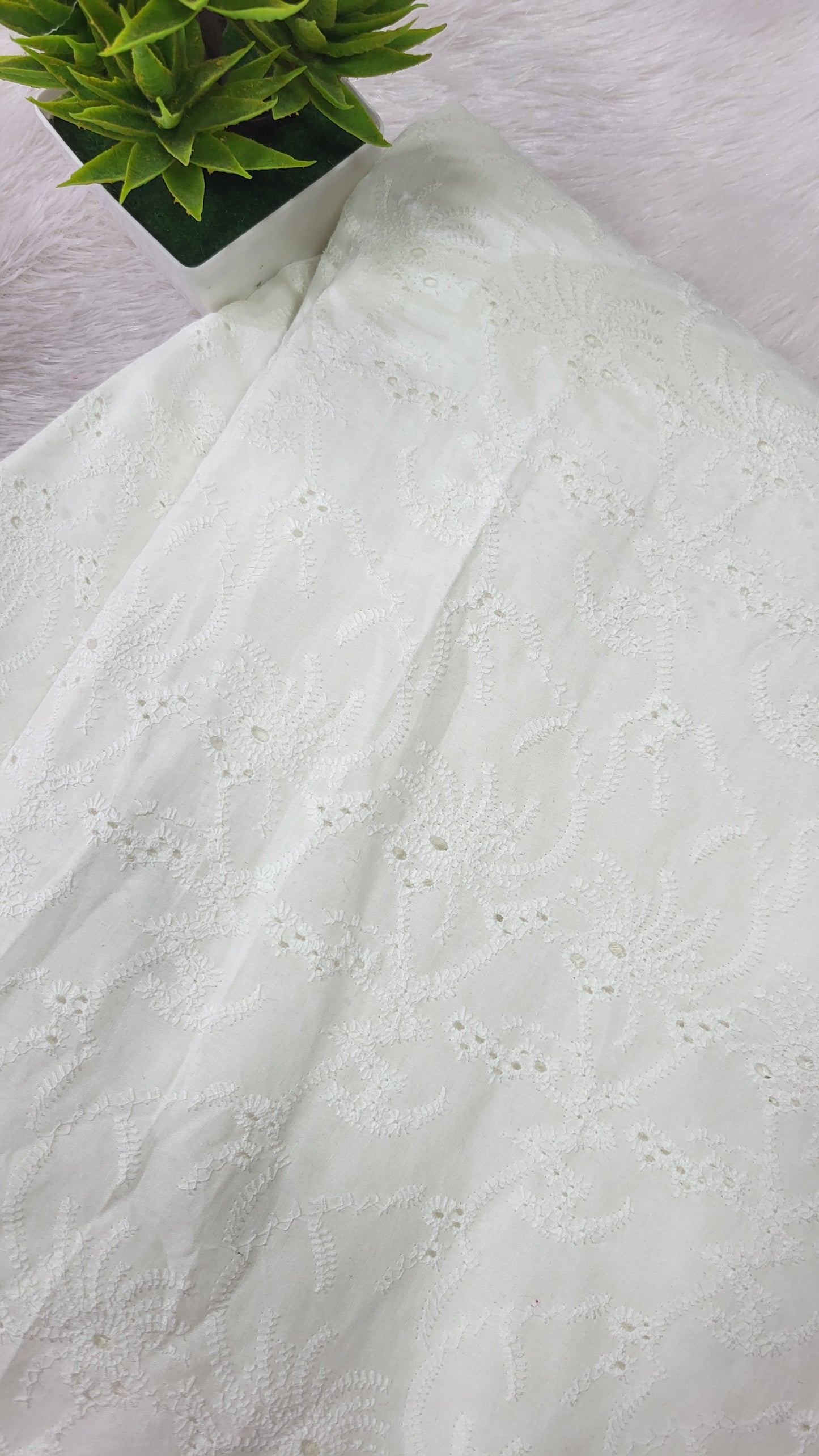 White Hakoba