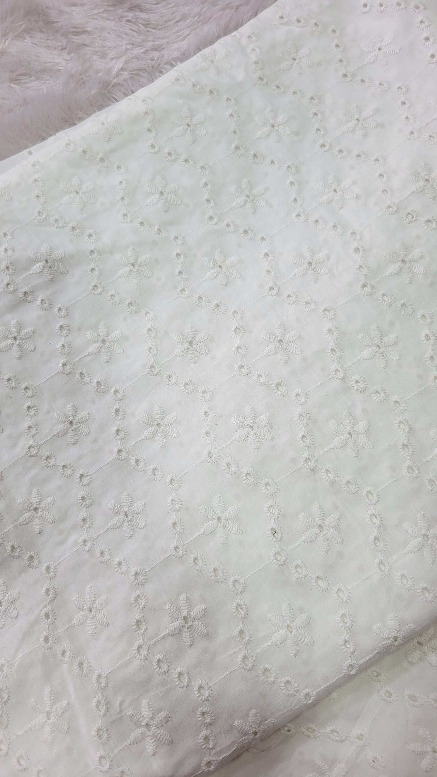 White Hakoba