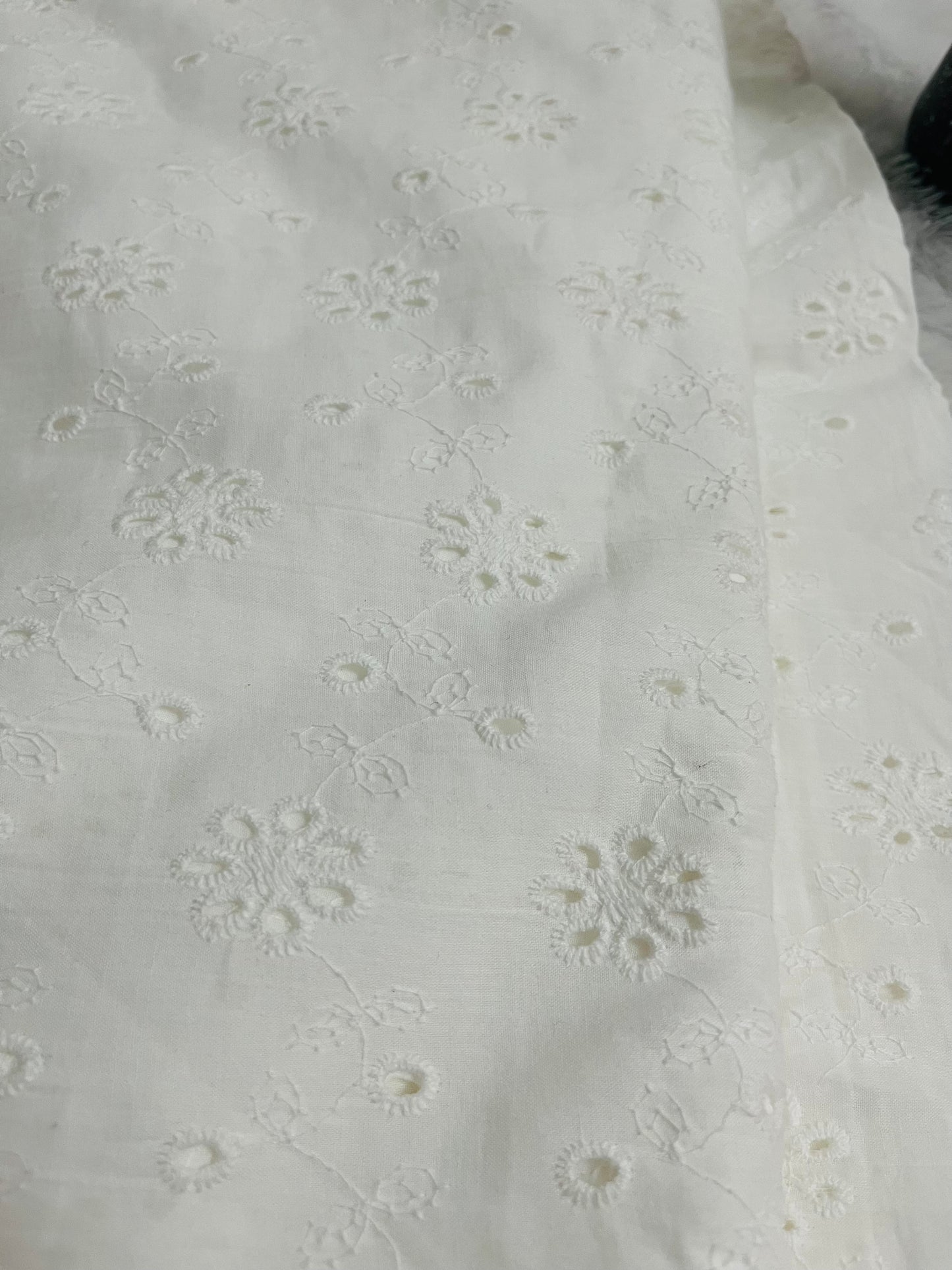 White colour premium quality hakoba