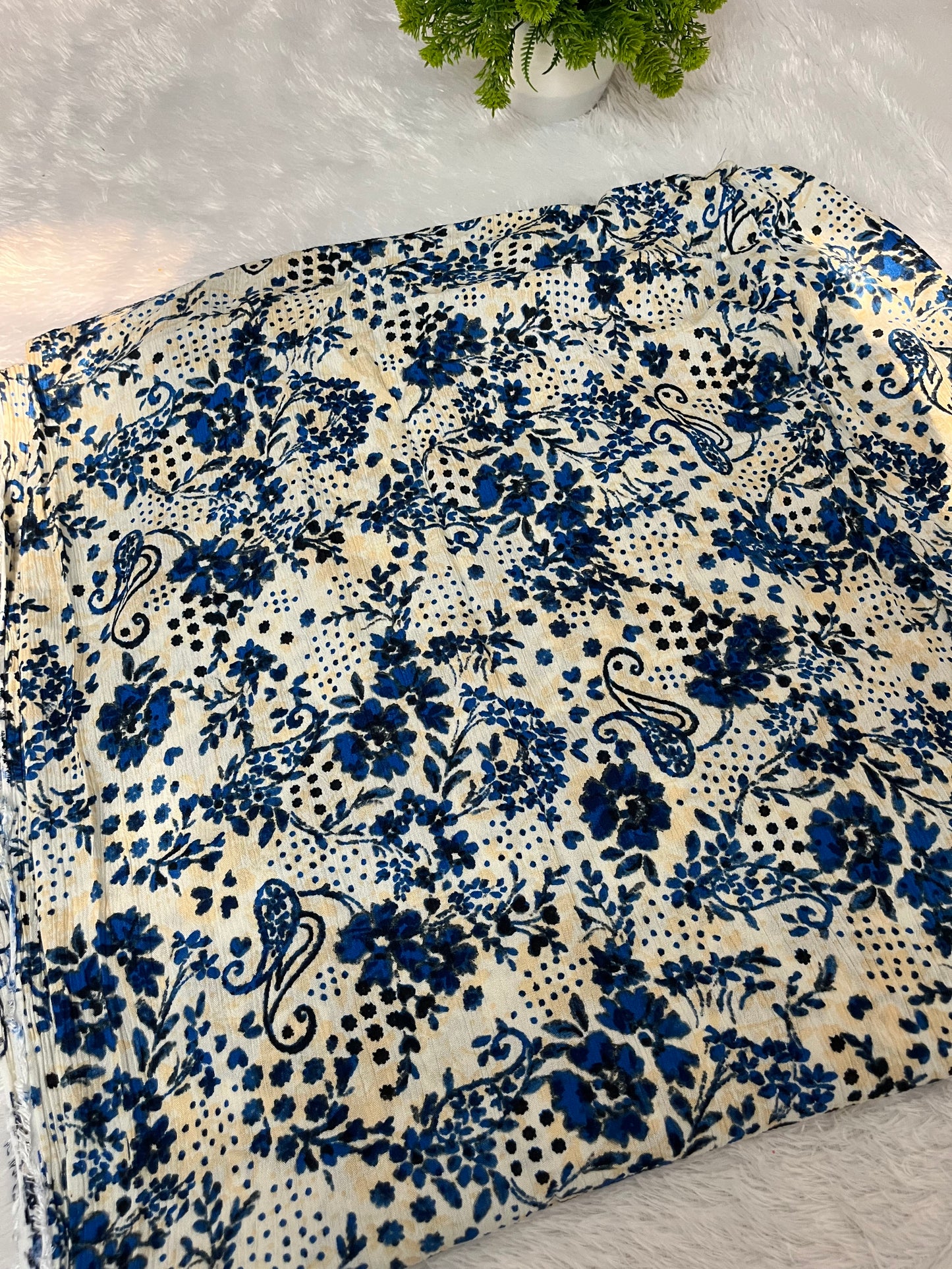 Creape rayon fabric