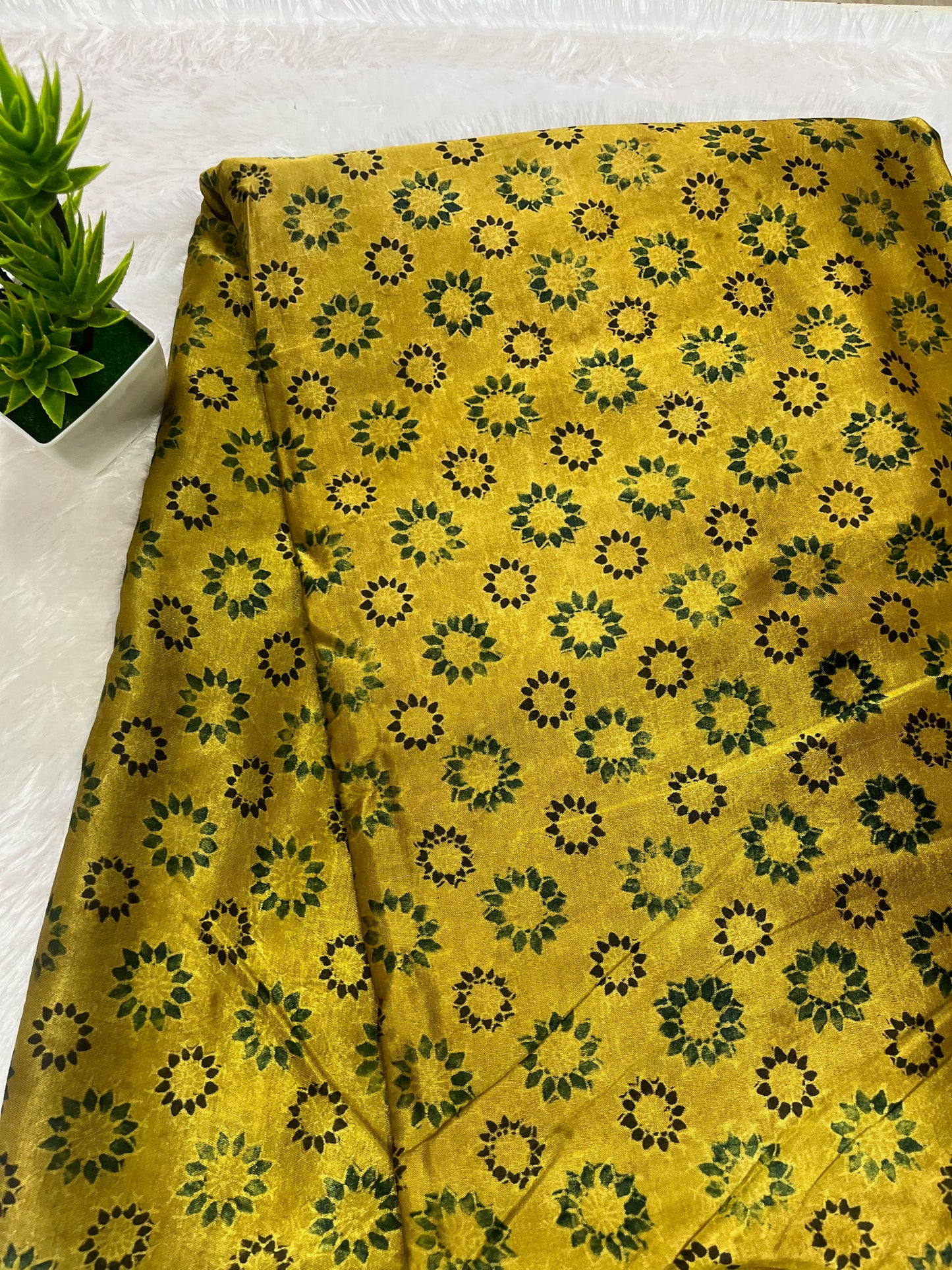 Gaji silk