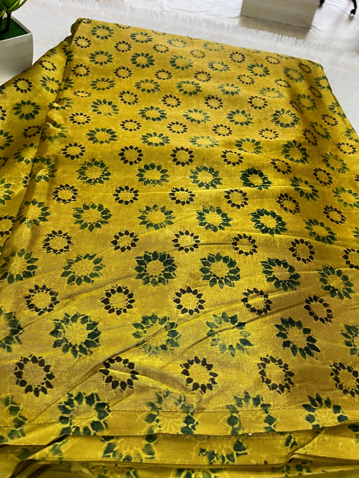 Gaji silk